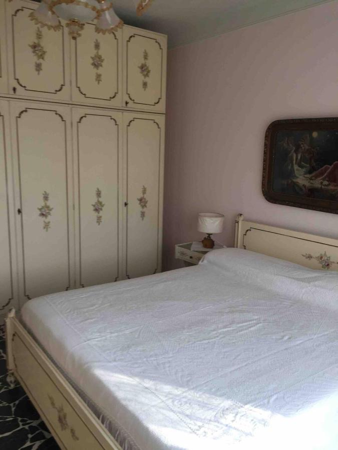 A Due Passi Dal Mare Apartment Vallecrosia Exterior photo